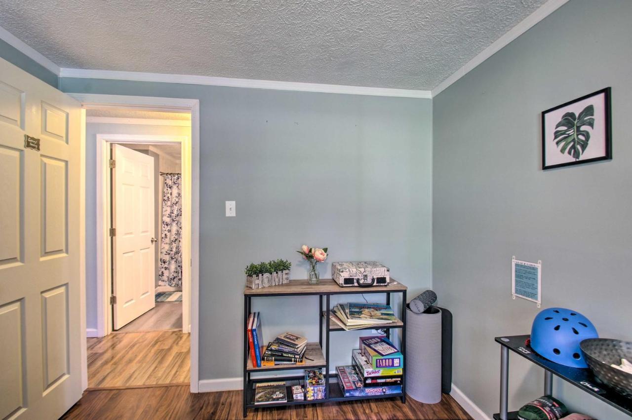 Dog-Friendly Fayetteville Home With Hot Tub! エクステリア 写真